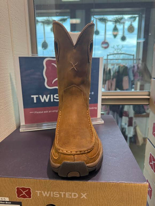 Distressed Saddle & Saddle Boots