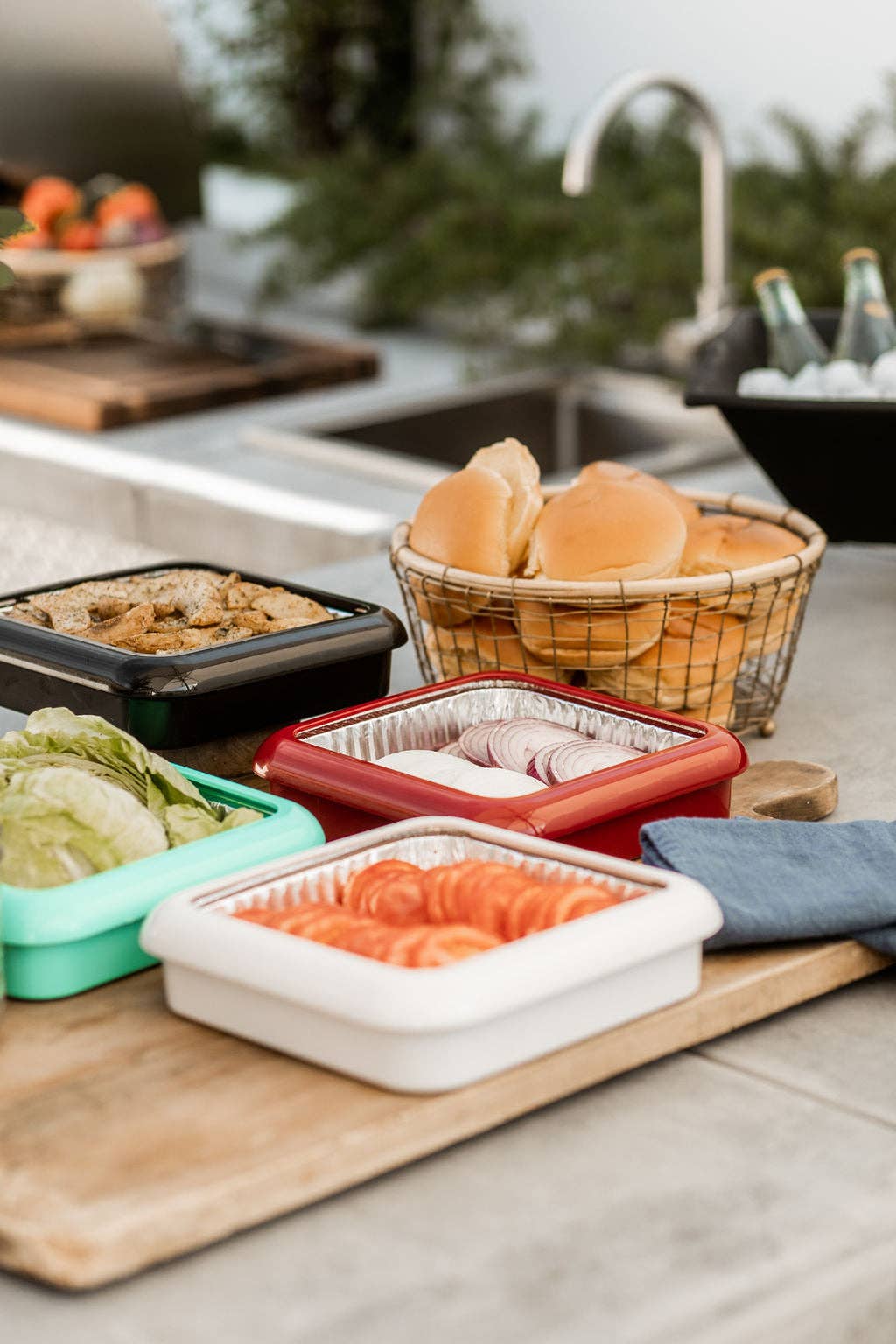 Square Set - 8 x 8 Pan Frame w/ Lid & Serving Spoon - White