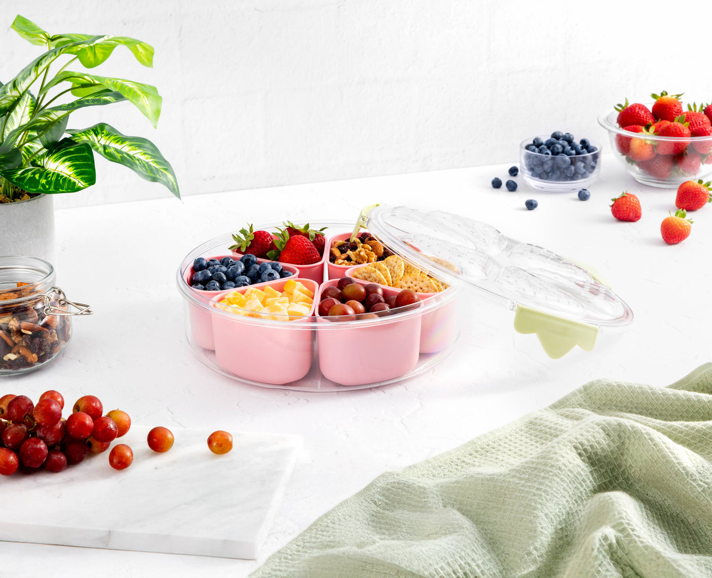 6 Section Strawberry Snackle Box - Pink Lemonade